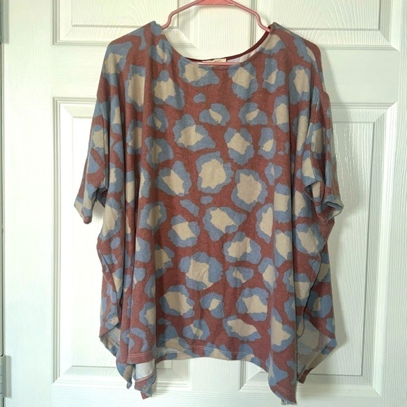 ODDY Women’s multi-colored top Sz S/M - Picture 1 of 5